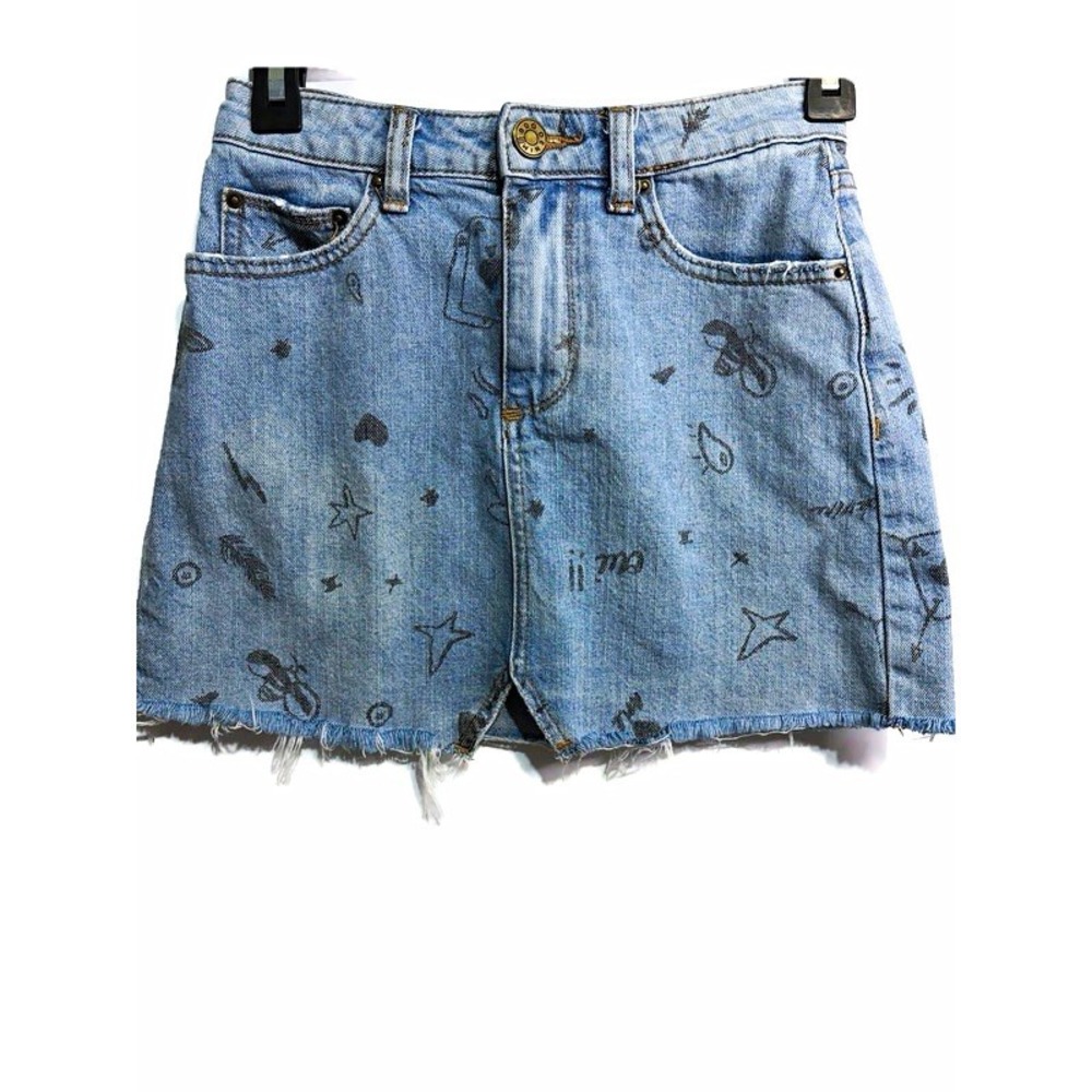 BDG‎ Women's XS Light Wash Blue Denim Graphic Print Shorts Button 5-Pocket